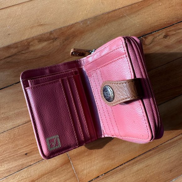 Stone Mountain Wallet - Picture 5 of 5